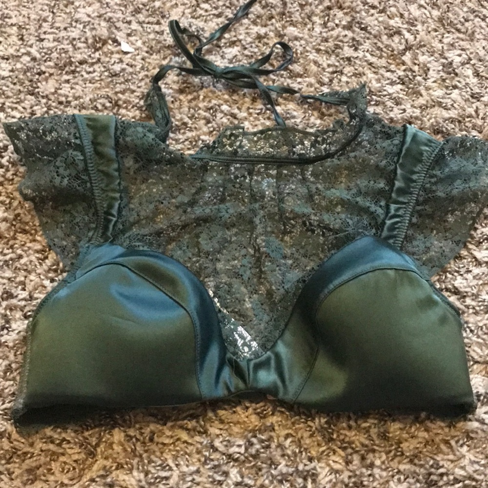 VS Green Lace Bra